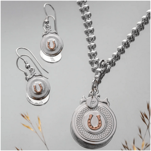 Fabuleux Vous Declaration Good Luck Earrings