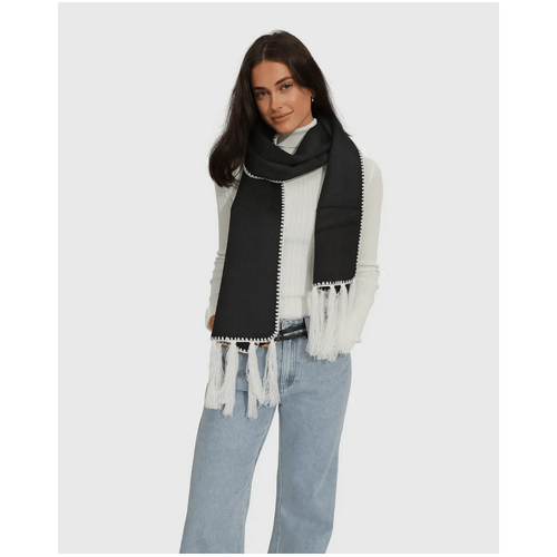 belle &amp; bloom Mountain Side Scarf - Black