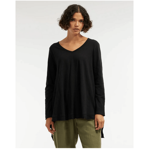 Amelius Andie Long Sleeve Tunic Top - Black