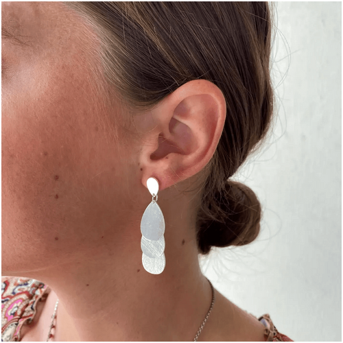 Fabuleux Vous Ovale Silver Earrings
